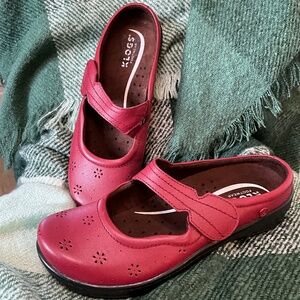 NEW, NEVER WORN, Red Leather slip-on shoes by KLOGS Footwear. Sz 10